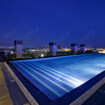 Πισίνα - θέα . Swimming pool - View 